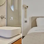 Amazing 2 Bedrooms Center By Prestige Paris